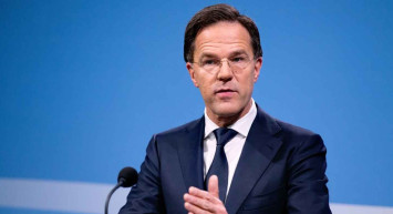 Başkan Erdoğan'ın davetiyle Türkiye'ye gelen Hollanda Başbakanı Mart Rutte törenle karşılandı