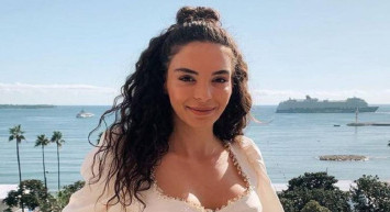 Basketbolcu Cedi Osman ile evlenen Ebru Şahin’den nefes kesen bikinili pozlar! Harika fiziği ve güzelliği görenleri büyüledi