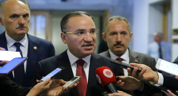 Başörtüsü düzenlemesi hazırlıkları tamamlandı: 24 ve 41’e yeni eklemeler yapılacak