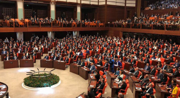 Başörtüsü için anayasal güvence teklifi: Mecliste komisyon kurulu