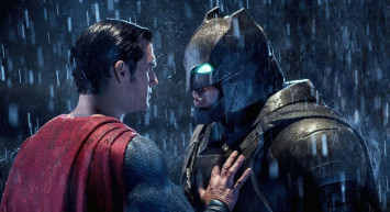 Batman V Superman Adaletin Şafağı film konusu ve oyuncuları