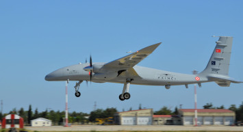 Bayraktar AKINCI TİHA yeni bir başarıya daha imza attı! Üç ülkeyi uçarak geçti