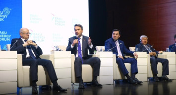 Bayraktar: Türkiye, Enerjide Bölgesel Merkez Olma Hedefini Güçlendiriyor