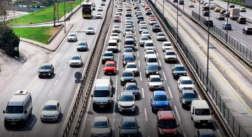 Bayram Tatili Öncesi Sürücülere Güvenli Seyahat Uyarısı