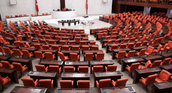 Beklenen Torba yasanın maddeleri netleşti: Ev Hanımları emekli olabilecekler mi?