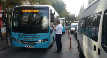 Belediye harekete geçti: Depremzedeler 16 güzergahta ücretsiz hizmet alacak