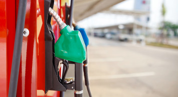 Benzin ve Motorine bir indirim daha geliyor