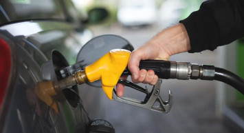 Benzin ve motorine rekor zam yolda! Litre fiyatı 30 lirayı bulabilir