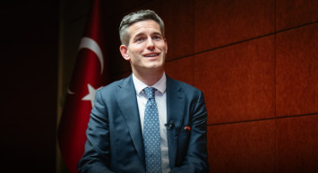 Berendsen: Türkiye NATO’da Kritik Ortak, Ankara Zirvesi Birliği Güçlendirecek ve Bölgesel Krizler Endişe Veriyor