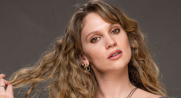 Bergen filminin Kozan'da yayınlanmasına müsaade etmeyen Belediye Başkanı Kazım Özgan'a başrol Farah Zeynep Abdullah'tan olay paylaşım!