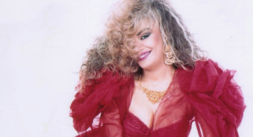 Bergen'in katili ünlü şarkıcının anılarını bile rahat bırakmadı, yapımcılar ölüm tehdidi alıyor! Halis Serbest'in yaşadığı Kozan'daki sinemalarda film yayınlanmadı