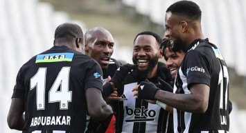 Beşiktaş Atiba Hutchinson ile Sözleşme İmzaladı!