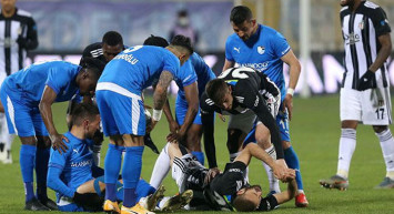 Beşiktaş Cenk Tosun Hakkında Açıklamada Bulundu