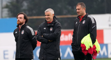 Beşiktaş Teknik Direktörü Önder Karaveli'den Futbolcularına Motivasyon Toplantısı!