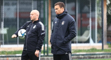 Beşiktaş Teknik Direktörü Valerien Ismael, Süper Lig'de Fenerbahçe ile oynanacak derbi öncesi futbolcularla konuştu!