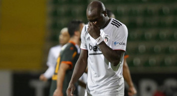 Beşiktaş'a Aboubakar'dan Kötü Haber
