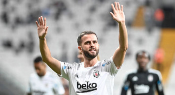Beşiktaş'ın Boşnak Yıldızı Miralem Pjanic'e Tepkiler Büyüyor!