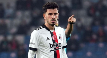 Beşiktaş'ta iç transferinde sözleşmesi yenilenmeyen Oğuzhan Özyakup, taraftarlara veda etti!