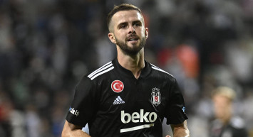 Beşiktaş'ta Miralem Pjanic sezon sonunda Barcelona'a geri döneceğini açıkladı