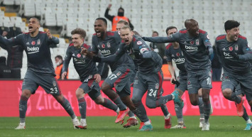 Beşiktaş'ta Oğuzhan Özyakup'un Sakatlığı İle İlgili Açıklama Yapıldı