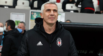 Beşiktaş'ta Önder Karaveli, Galatasaray maçı öncesi futbolcularına uyarılarda bulundu