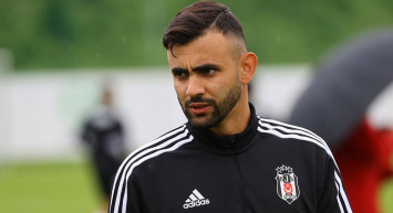 Beşiktaş'ta Rachid Ghezzal kendisine gelen transfer teklifini geri çevirmiş!