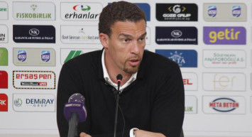 Beşiktaş'ta Valerien Ismael, Giresunspor deplasmanından beraberlikle ayrılmalarının tek nedeninin kalabalık savunmaya karşı gol bulamamaları olduğunu söyledi