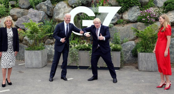 Biden'ın İlk Rotası İngiltere Oldu! G7 Zirvesi Öncesi İngiltere Başbakanı Johnson'la Bir Araya Geldi