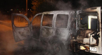 Bilecik'te Seyir Halindeki Otomobil Yandı