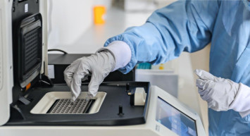 Bilim insanlarından devrim niteliğinde gen tedavisi: İşitme engelli olarak doğan kız duymaya başladı