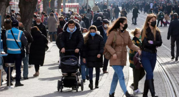 Bilim Kurulu Üyesi Tarih Vererek Duyurdu: 'Omicron Pik Yapacak'