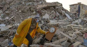 Bilim Kurulu üyesinden deprem sonrası enfeksiyon uyarısı: Mutlaka tetanos aşısı yapılmalı
