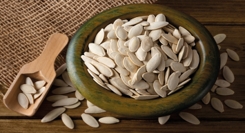 Bir avuç yiyen şifa doluyor! O kuru yemişi kabuğuyla yemenin her şeye iyi geldiği açıklandı