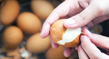 Bir daha çöpe atmayacaksınız: Yumurta kabuğunun öyle bir faydası ortaya çıktı ki her gün bir kaşık yiyeceksiniz