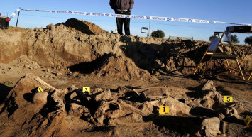 Bir katliam ortaya çıktı: Çöp torbalarının içinde 1086 kişiye ait kalıntılara rastlandı!