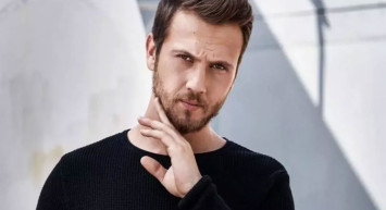 Bir süredir ekranlarda yer almayan Aras Bulut İynemli’nin yeni projesinde ki partneri Emma Watson oldu