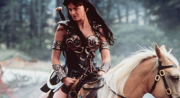 Bir zamanların efsanesi Zeyna karakterinin son hali görenleri şaşırttı! İşte bir zamanlar göğsünün arasından bıçak fırlatan efsane karakter