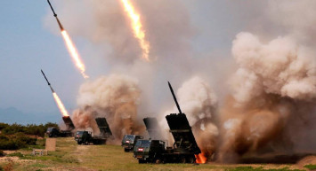Bölge alarma geçti: Balistik füzeler fırlatıldı