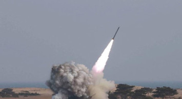 Bölgede gerginlik artıyor: Yeni füzeler ateşlendi