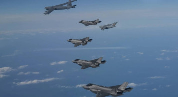 Bölgede İHA krizi: Savaş uçaklarından birisi düştü