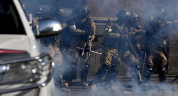 Bolivya’da ordudan darbe girişimi: Askerler başkanlık sarayını bastı