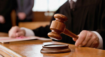 Bolu'da annesine şişe atan sanığa 2 yıl hapis cezası!