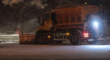 Bolu'da kış kapıdan baktırdı: Kar kalınlığı 10 santime ulaştı