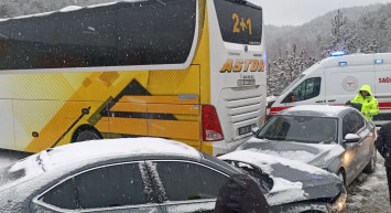 Bolu’da yoğun kar zincirleme kazaya neden oldu: Çok sayıda yaralı var