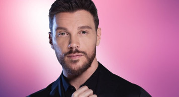 Boşanma Arifesinde Olan Ünlü Şarkıcı Sinan Akçıl'dan Evlenmek Üzere Olan Eski Aşkı Hadise'ye Olay Sözler!