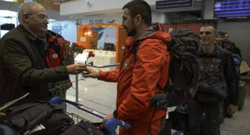 Bosna Hersek ekibi ülkelerine döndü: Ailemizden birini kurtarmış gibi hissettik