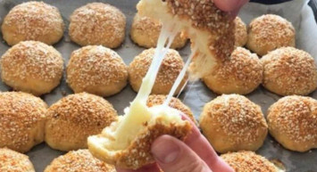 Böyle bir lezzet yok! Poğaça yapımı hiç bu kadar kolay olmamıştı! Tadı damağınızda kalacak 3-2-1 poğaça tarifi