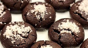 Browni kurabiye nasıl yapılır? Browni kurabiye malzemeleri nelerdir? Pratik ıslak browni kurabiye yapılışı