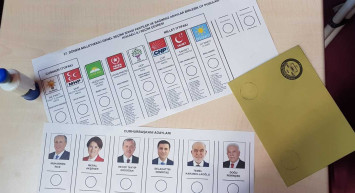 Bu pazar seçim olsa oyunuzu kime verirdiniz? Anket sonuçları açıklandı, o partilere hiç oy çıkmadı...