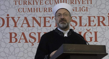 Bu sene kaç kişi hacca gidebilecek? 2022 yılı hac ve umre ziyareti için Diyanet’ten açıklama geldi!